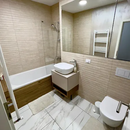 Apartman Coresi Apartament *